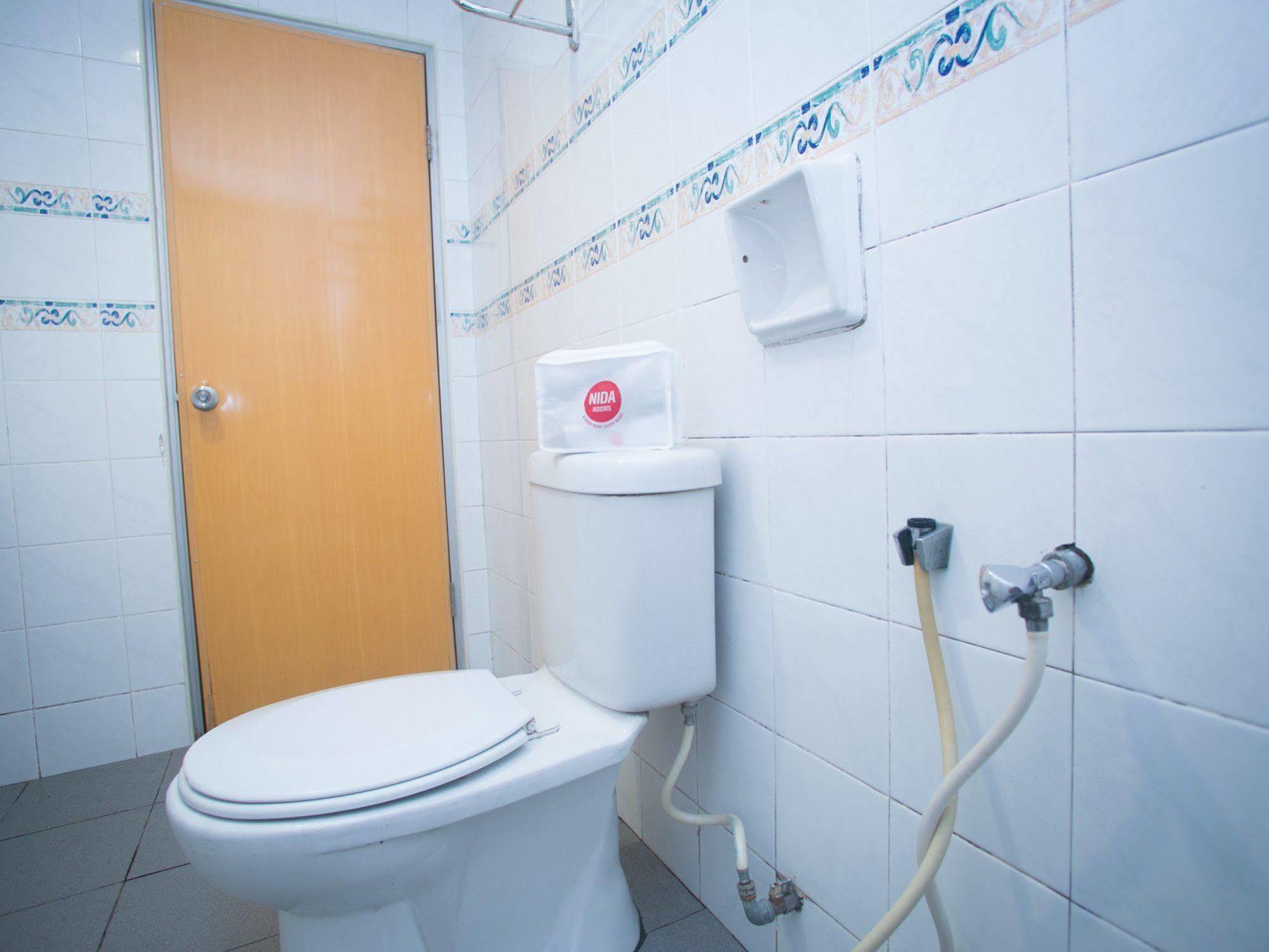 Oyo 447 Comfort Hotel Meru Klang Exteriör bild