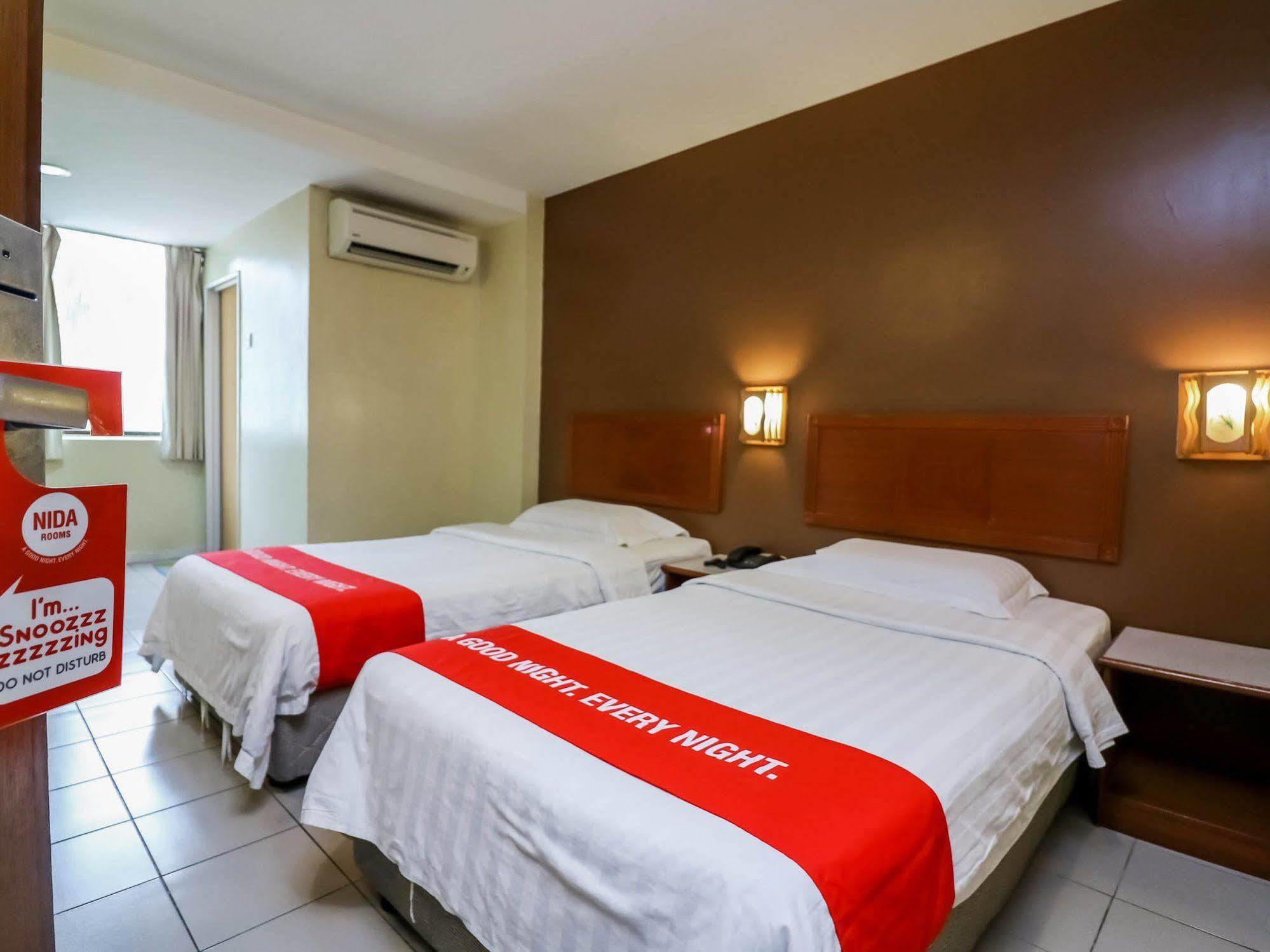 Oyo 447 Comfort Hotel Meru Klang Exteriör bild