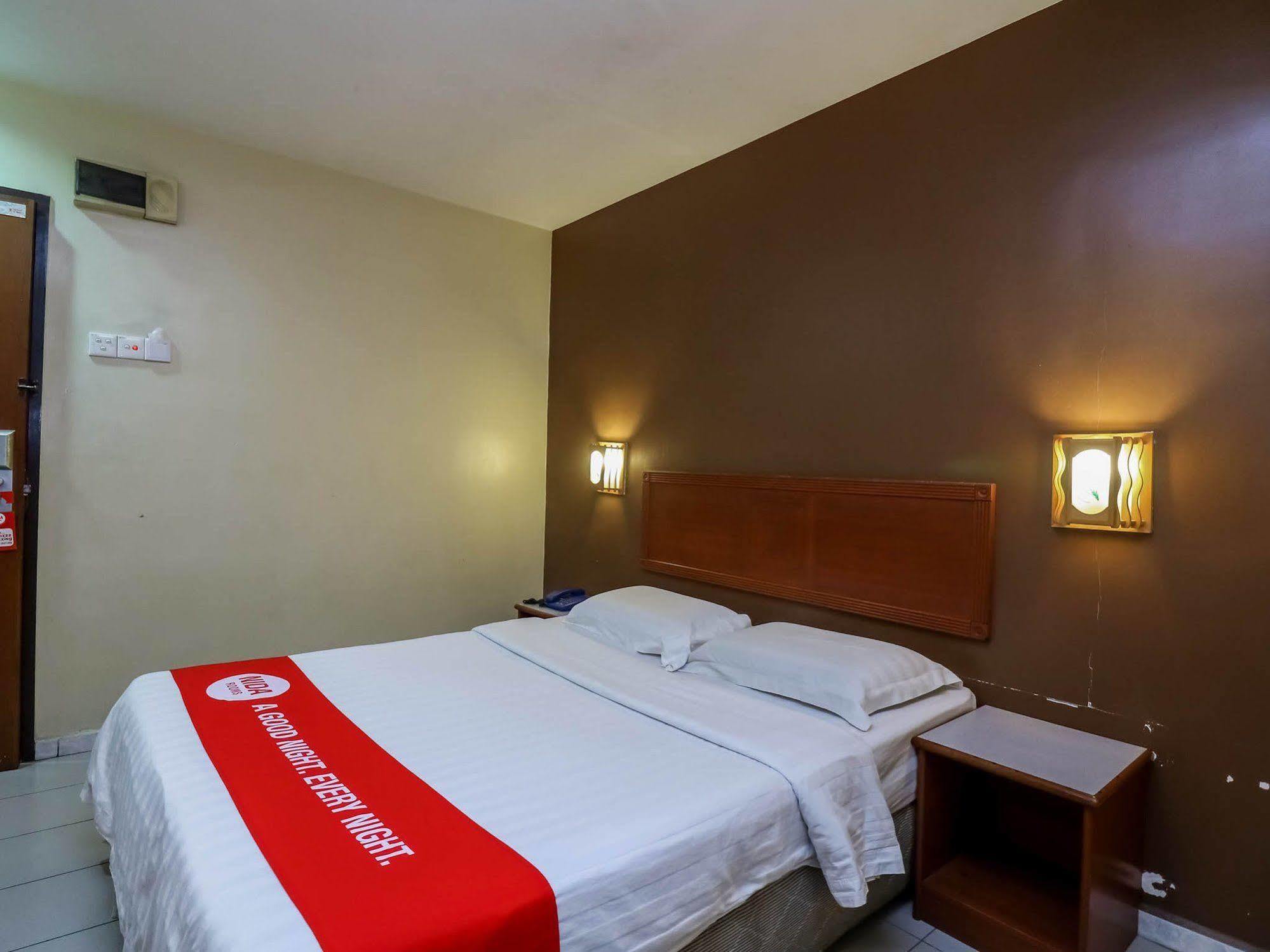 Oyo 447 Comfort Hotel Meru Klang Exteriör bild