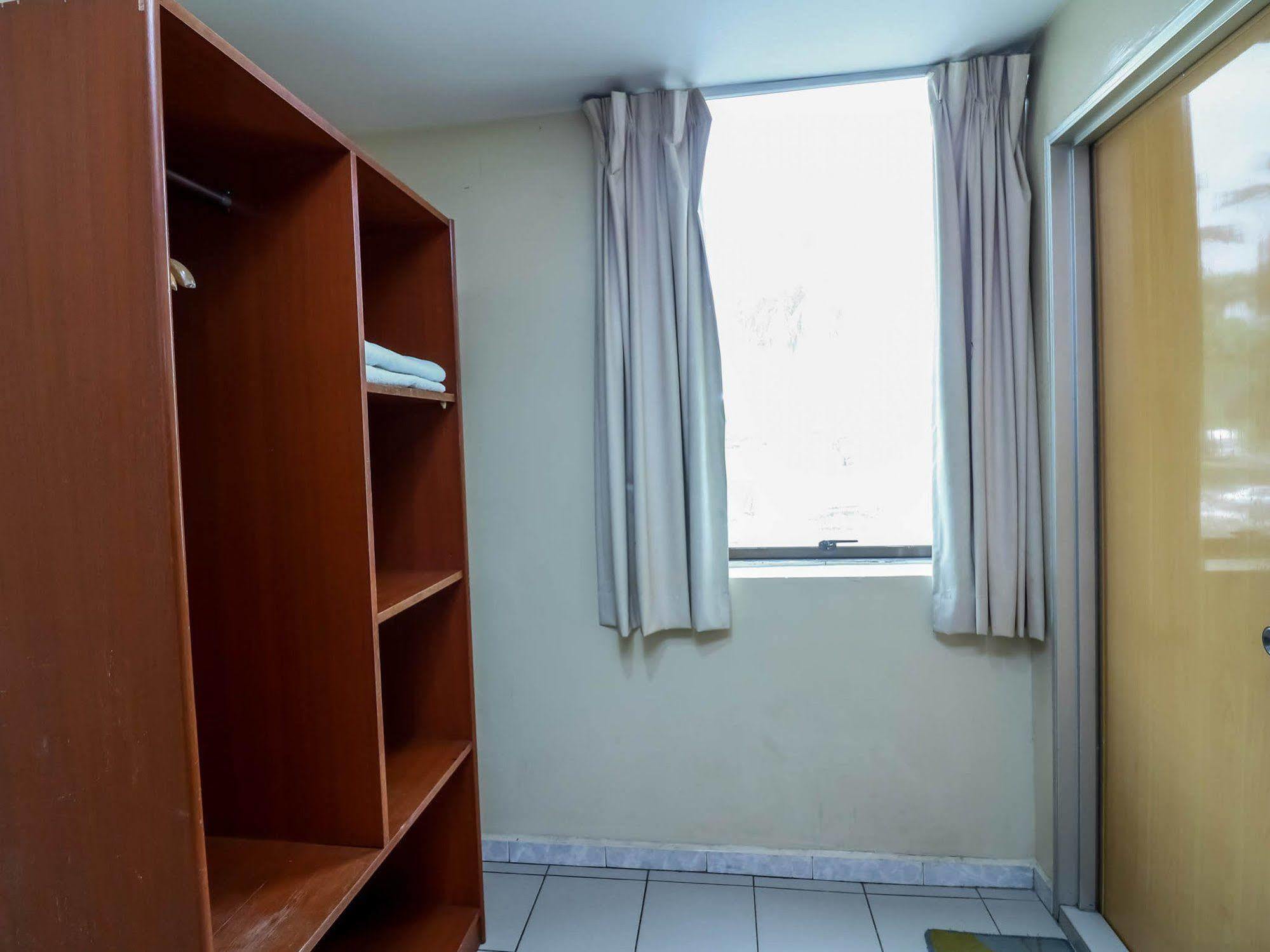Oyo 447 Comfort Hotel Meru Klang Exteriör bild