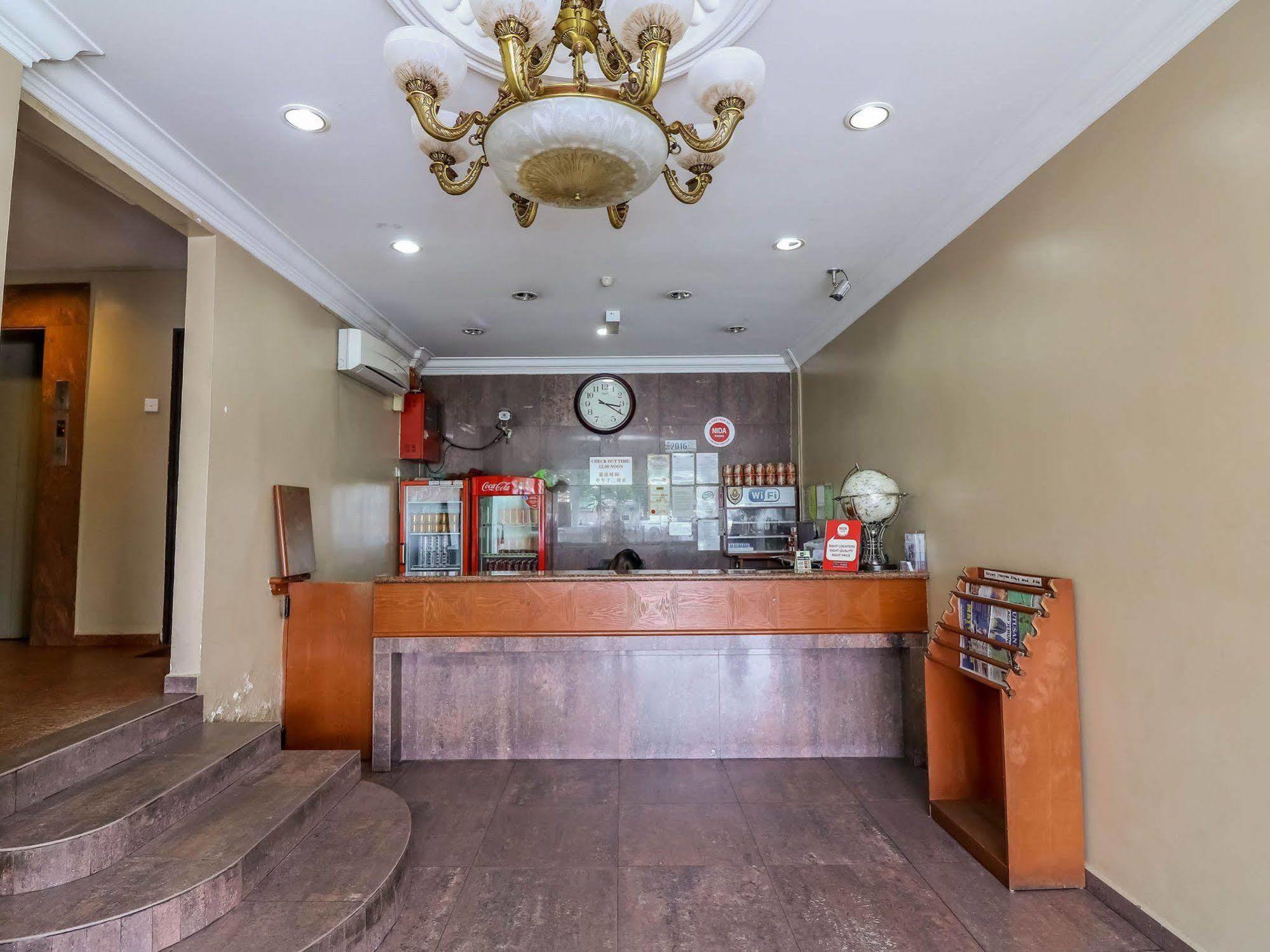 Oyo 447 Comfort Hotel Meru Klang Exteriör bild