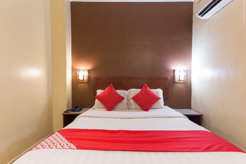 Oyo 447 Comfort Hotel Meru Klang Exteriör bild