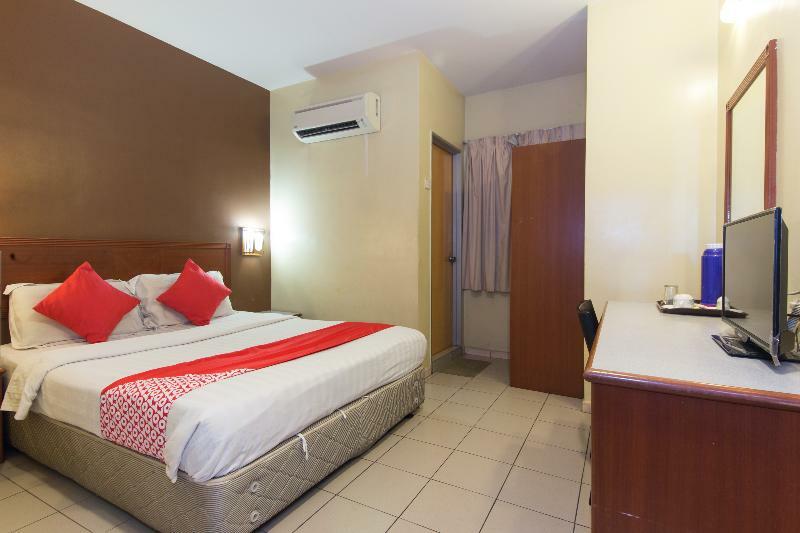 Oyo 447 Comfort Hotel Meru Klang Exteriör bild