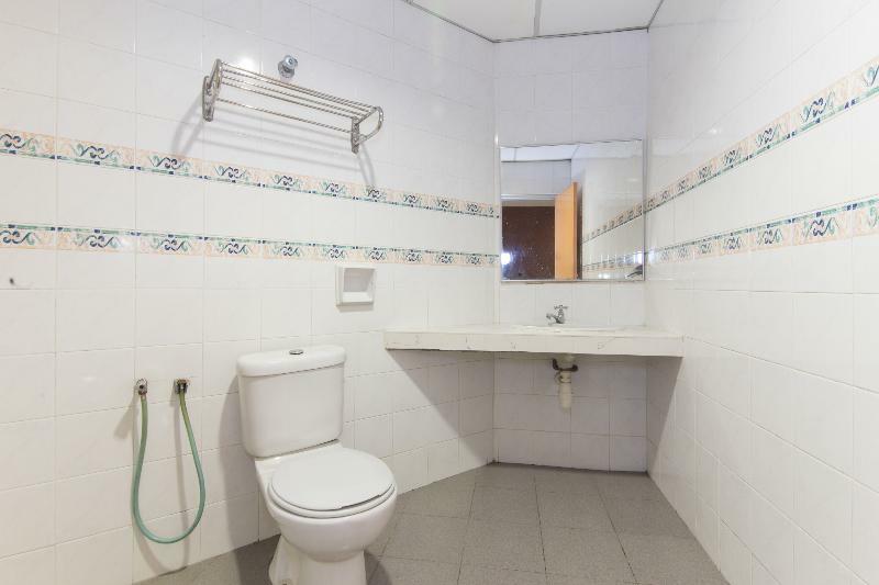 Oyo 447 Comfort Hotel Meru Klang Exteriör bild