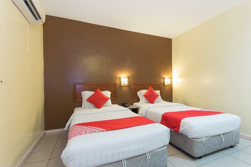 Oyo 447 Comfort Hotel Meru Klang Exteriör bild